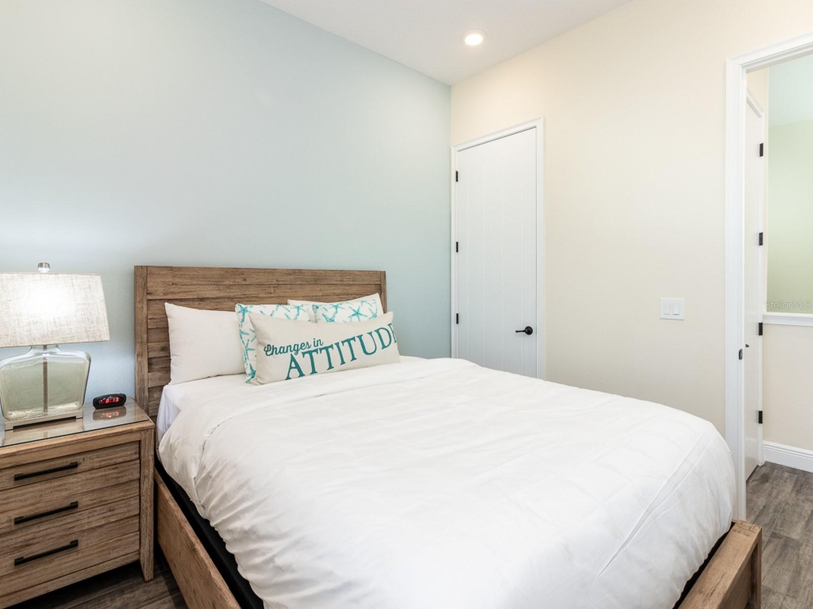 ROLLING OAKS PH 5 - Residential Lease