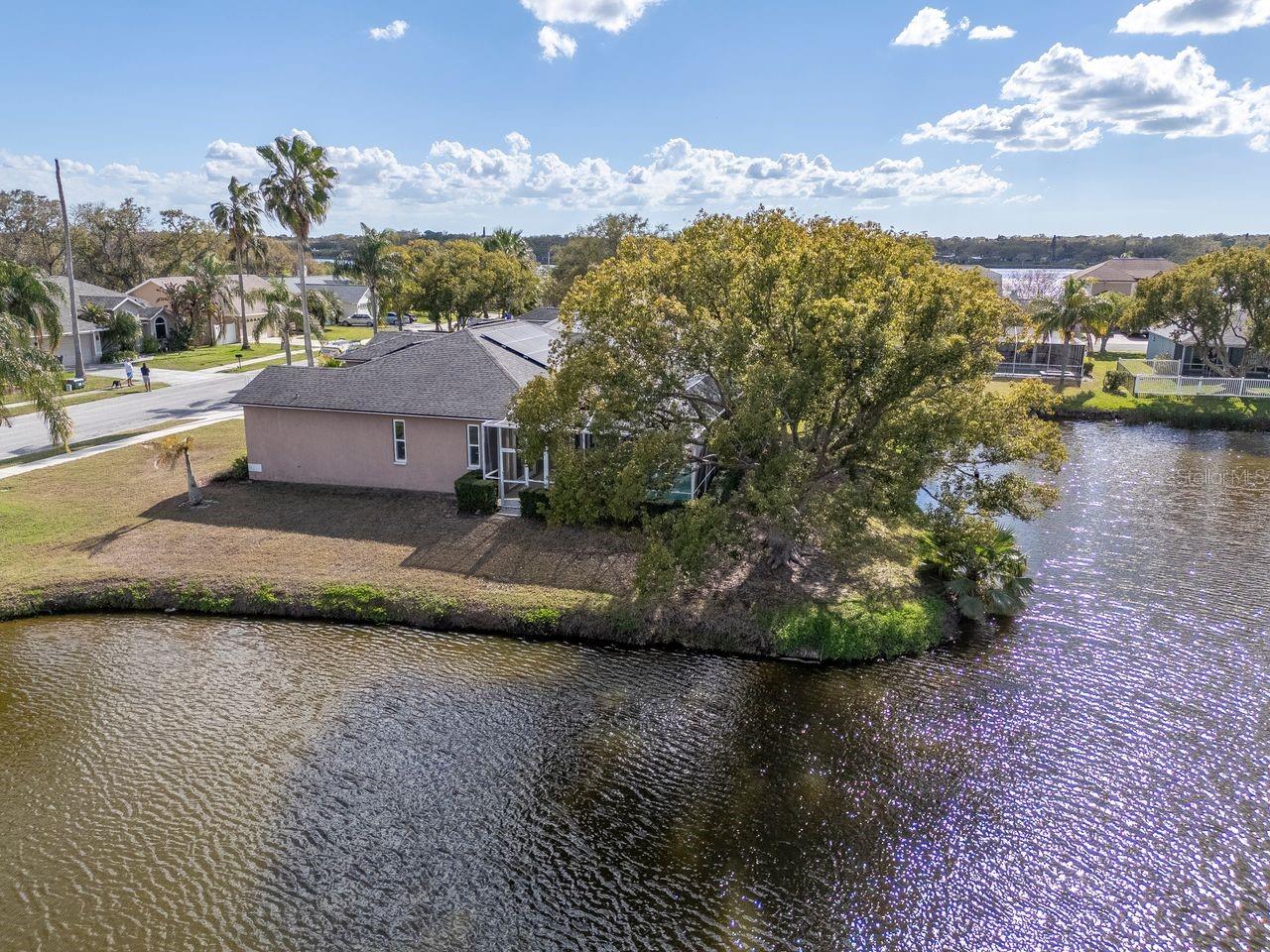 BAYS END - Residential