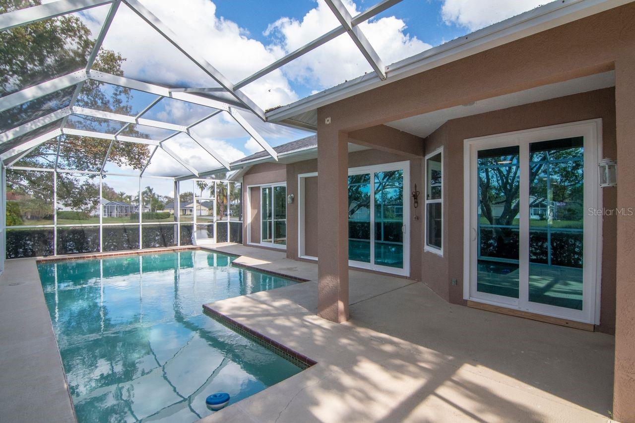 BAYS END - Residential