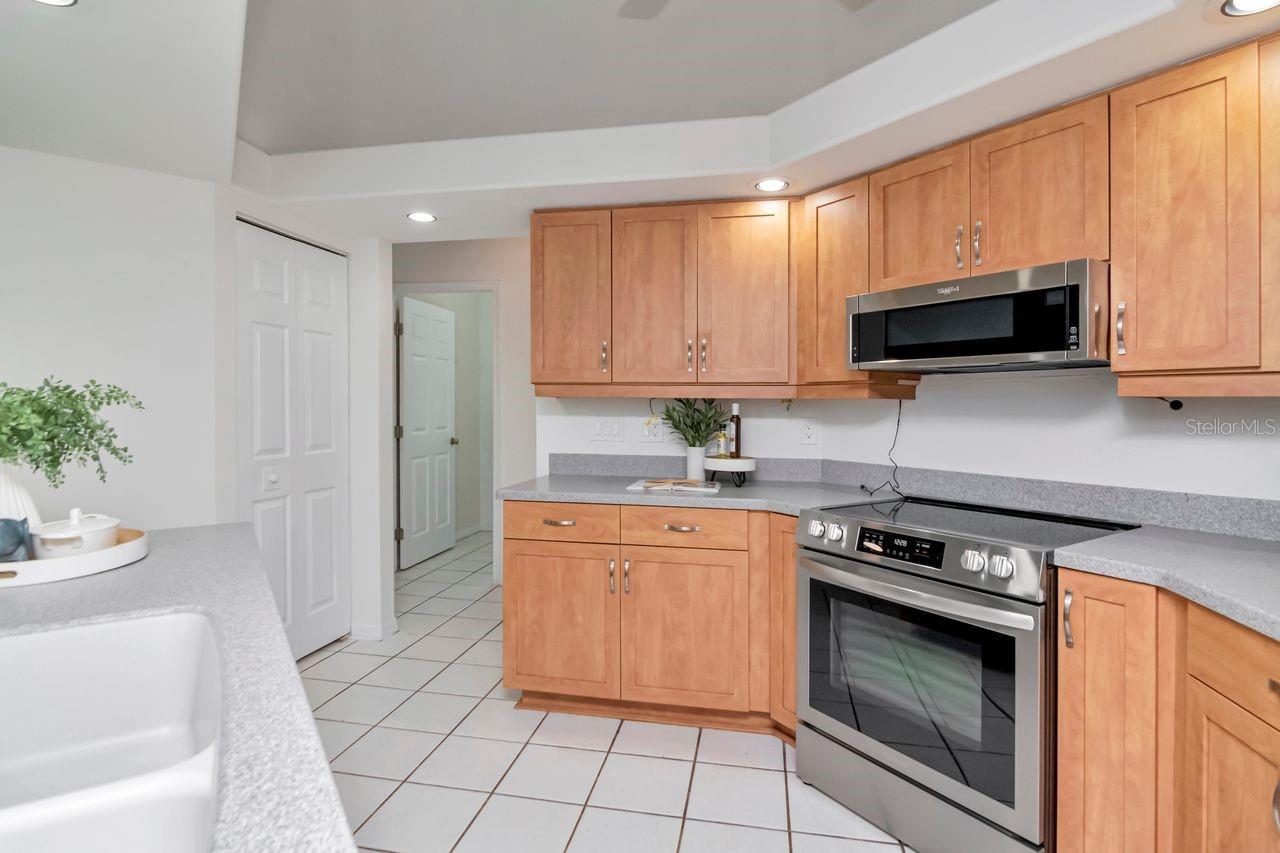 BAYS END - Residential