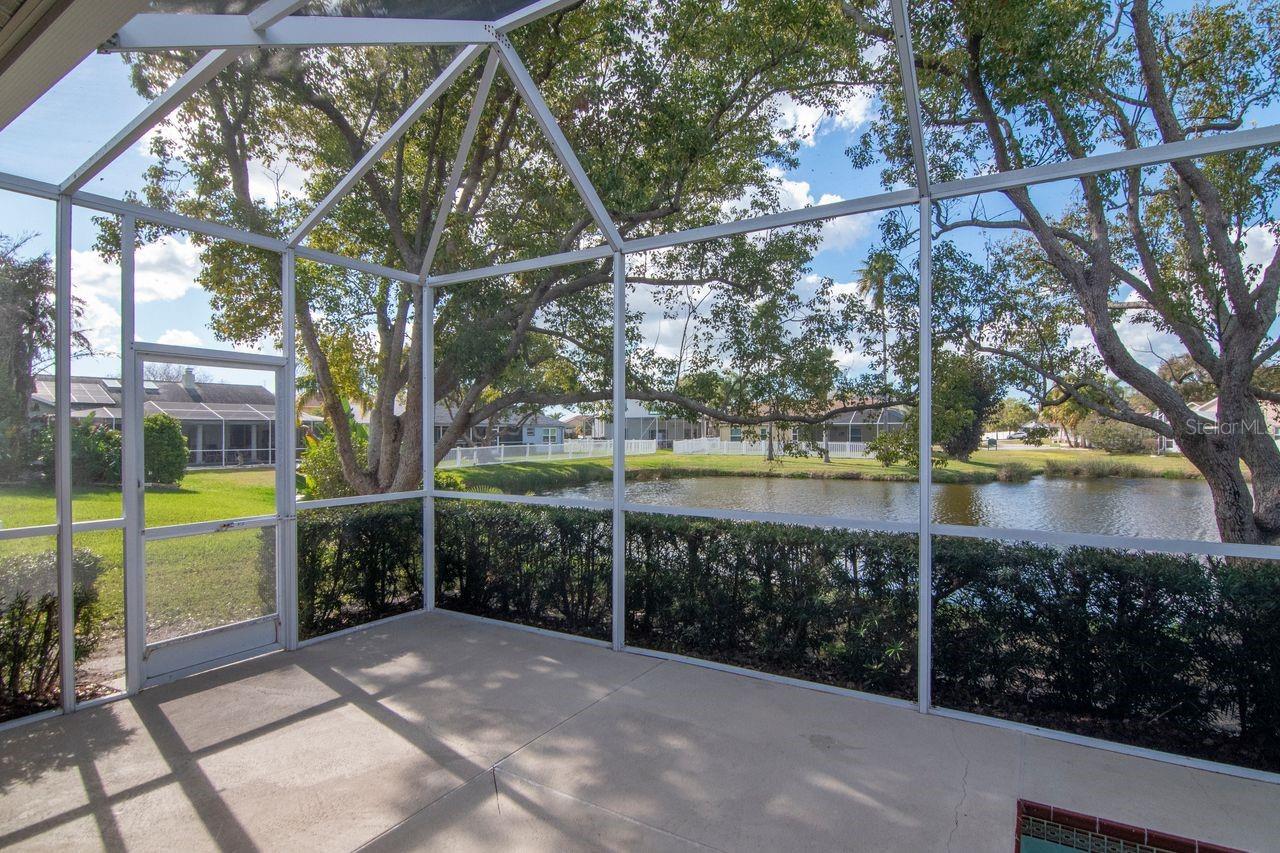 BAYS END - Residential