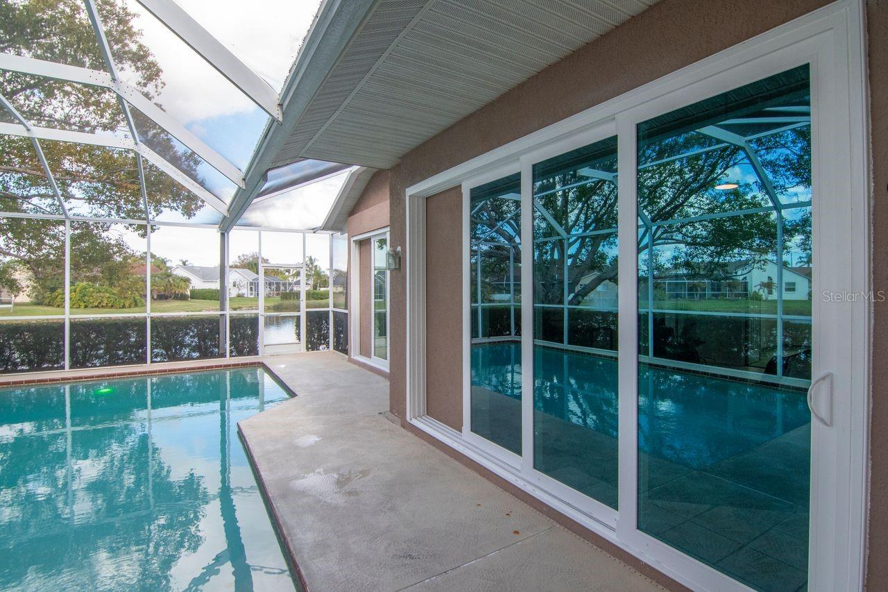 BAYS END - Residential