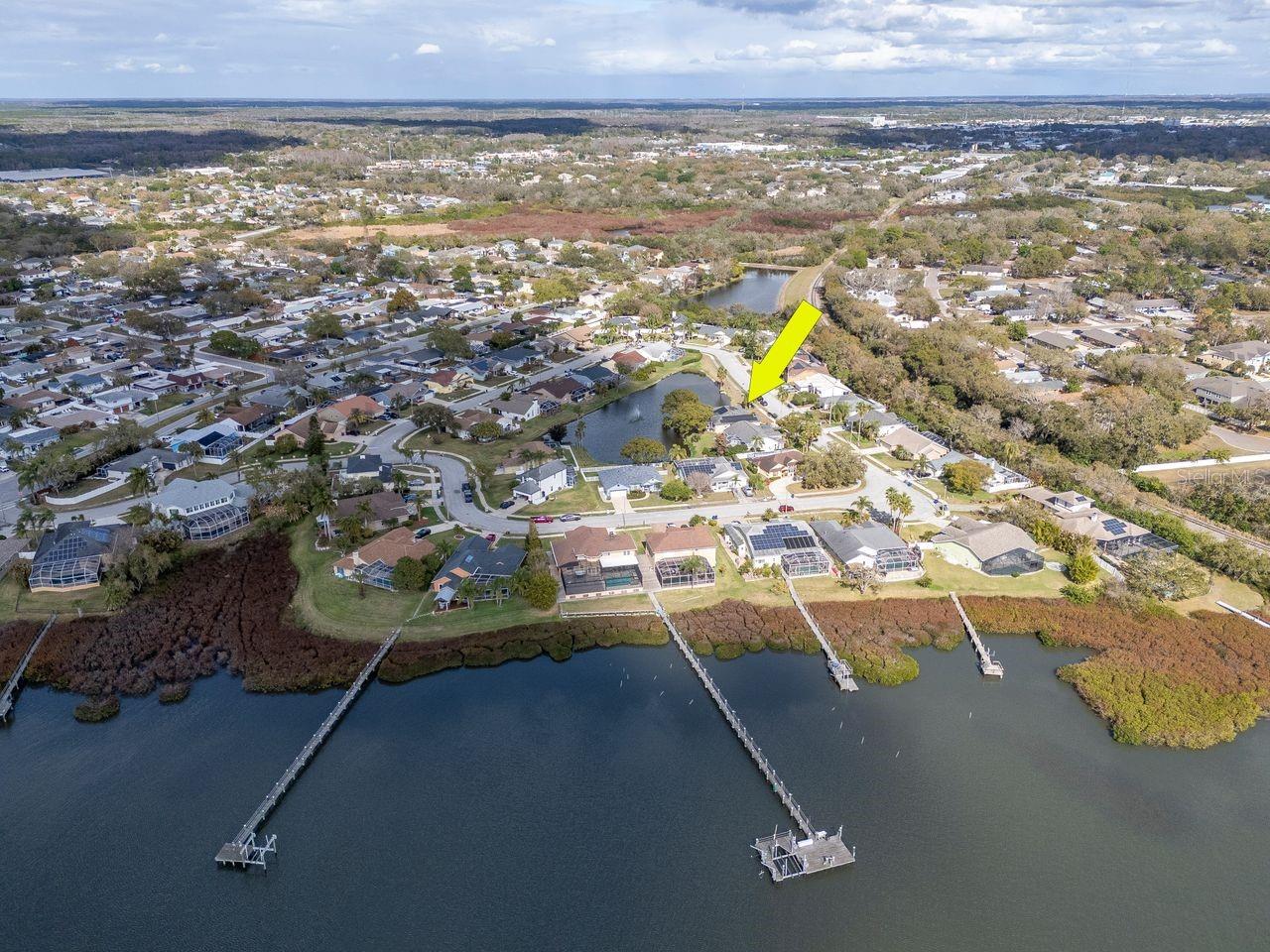 BAYS END - Residential