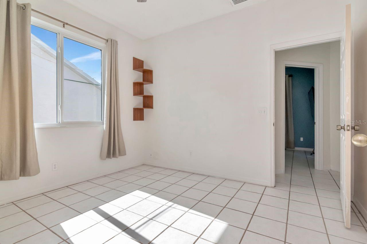 BAYS END - Residential