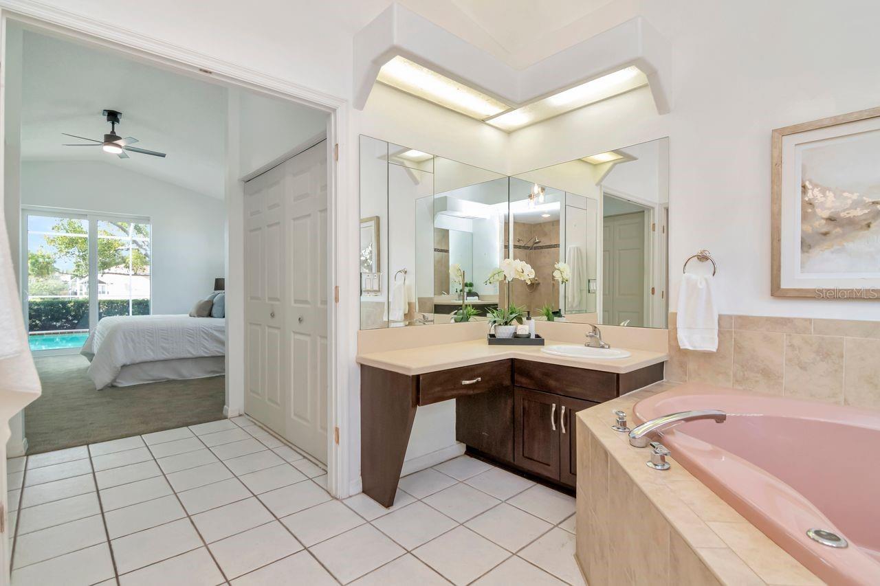 BAYS END - Residential