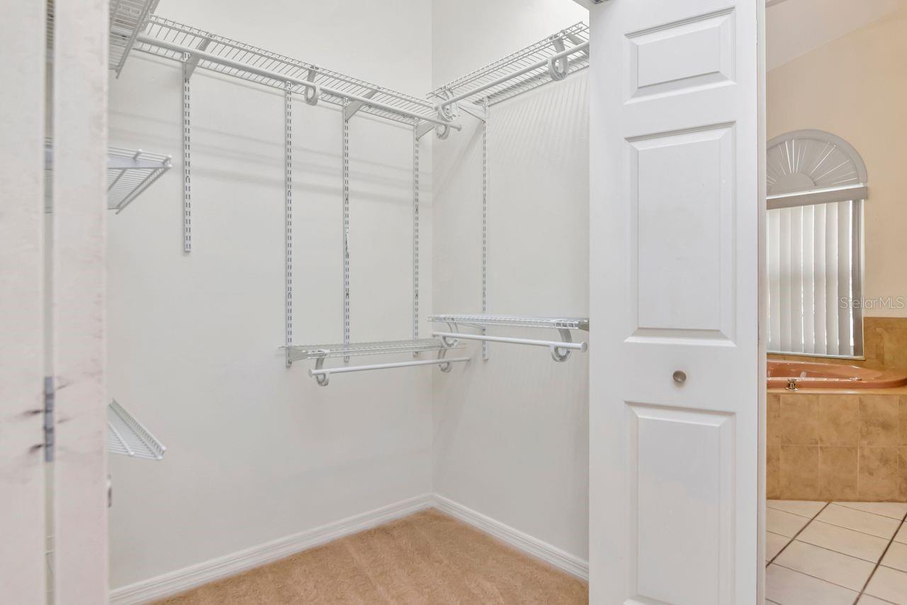 BAYS END - Residential