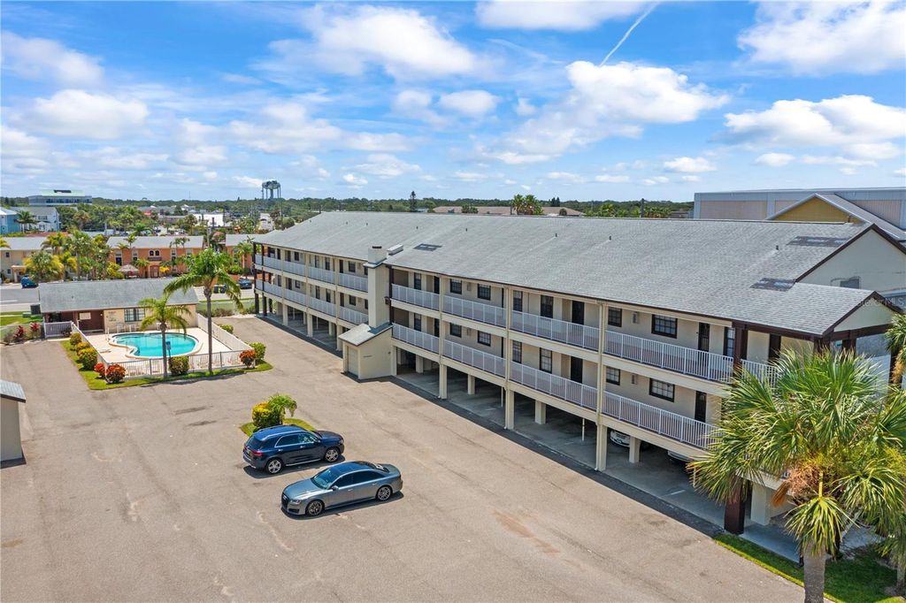 Photo of 340 Causeway Boulevard #104, Dunedin, FL 34698 (MLS # TB8389601)