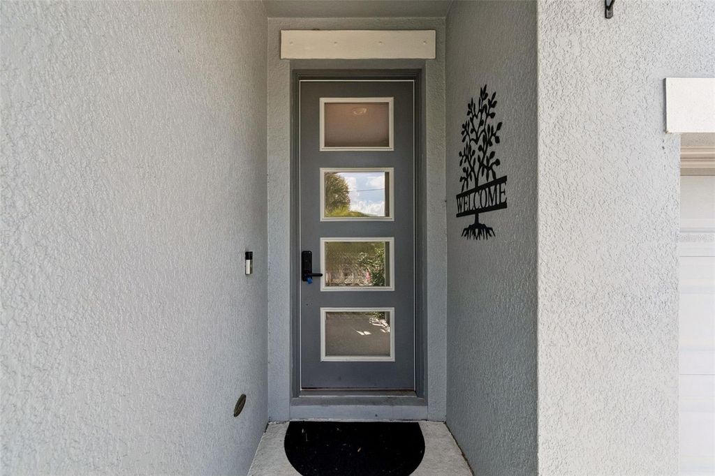 Photo of 2407 W Carmen Street, Tampa, FL 33609 (MLS # TB8483631)