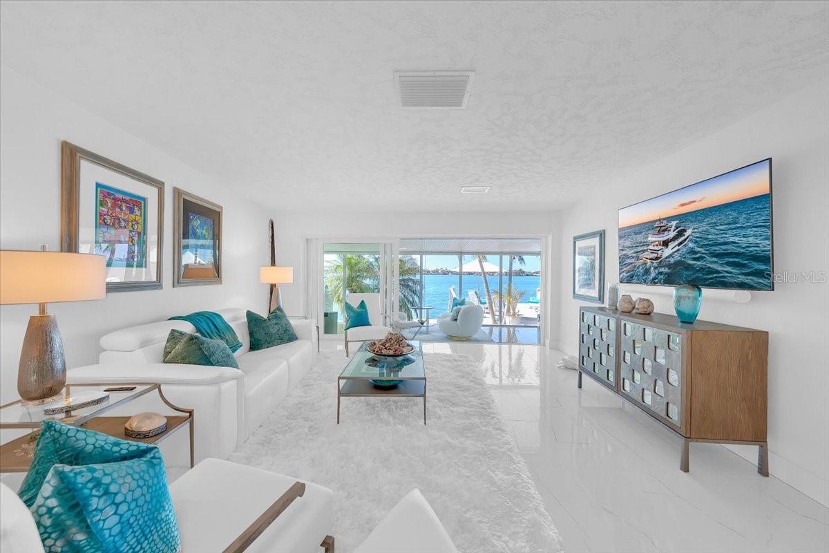 BOCA CIEGA POINT EAST - Residential