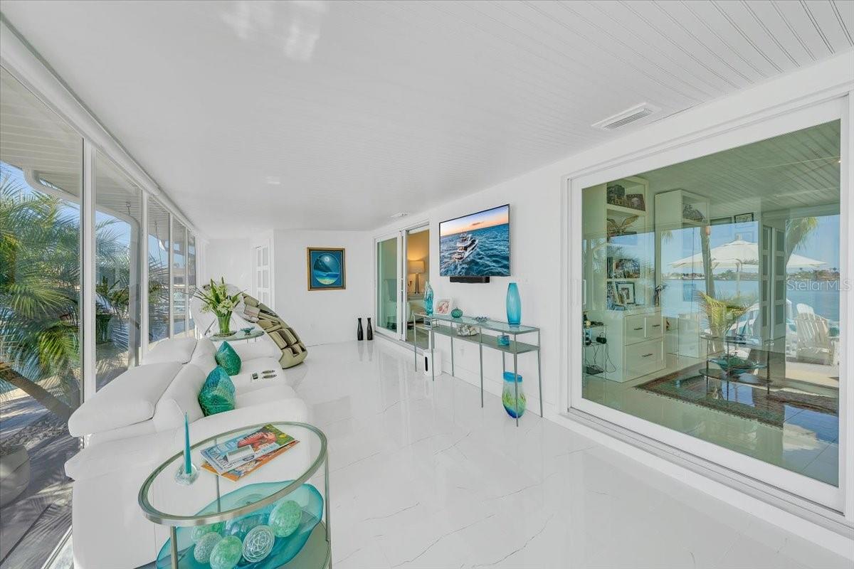 BOCA CIEGA POINT EAST - Residential