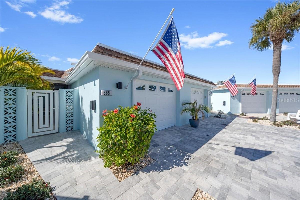 BOCA CIEGA POINT EAST - Residential