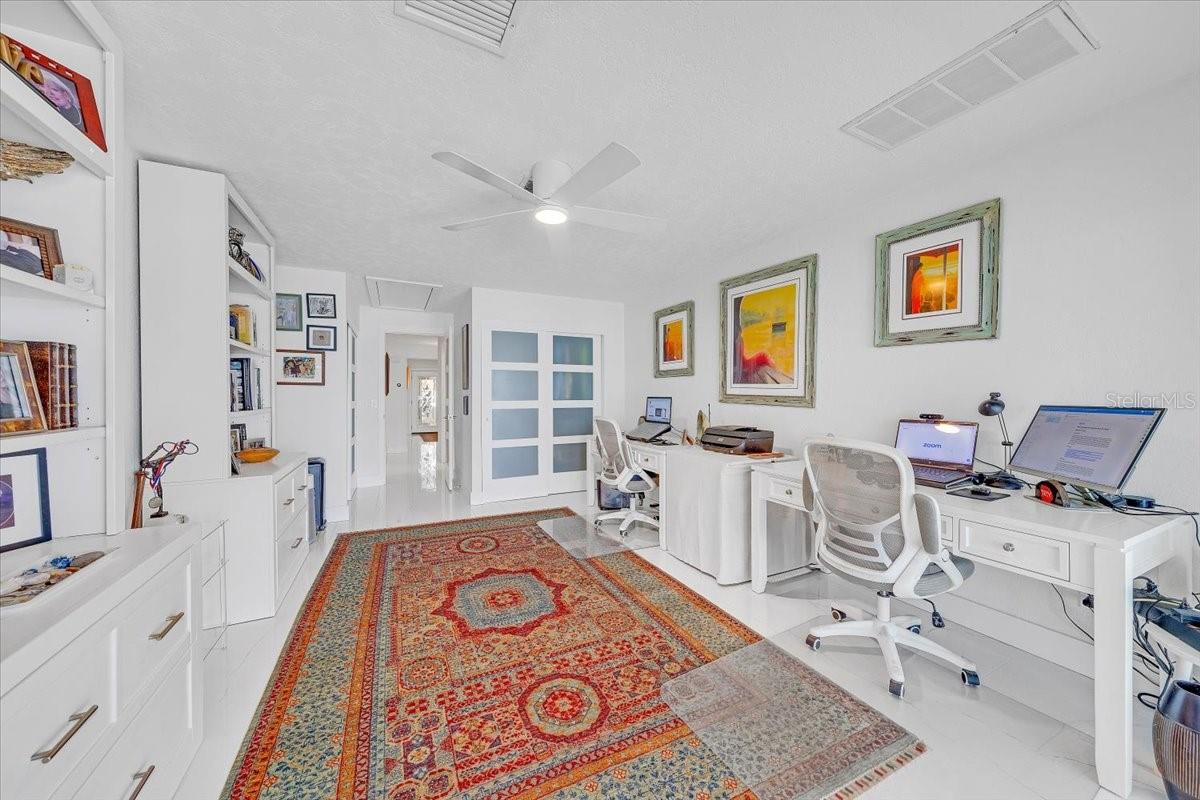 BOCA CIEGA POINT EAST - Residential