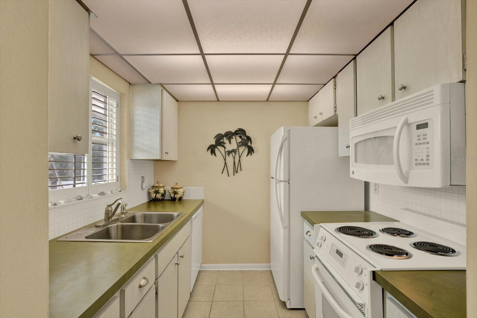 BAY PALMS CONDO - Residential