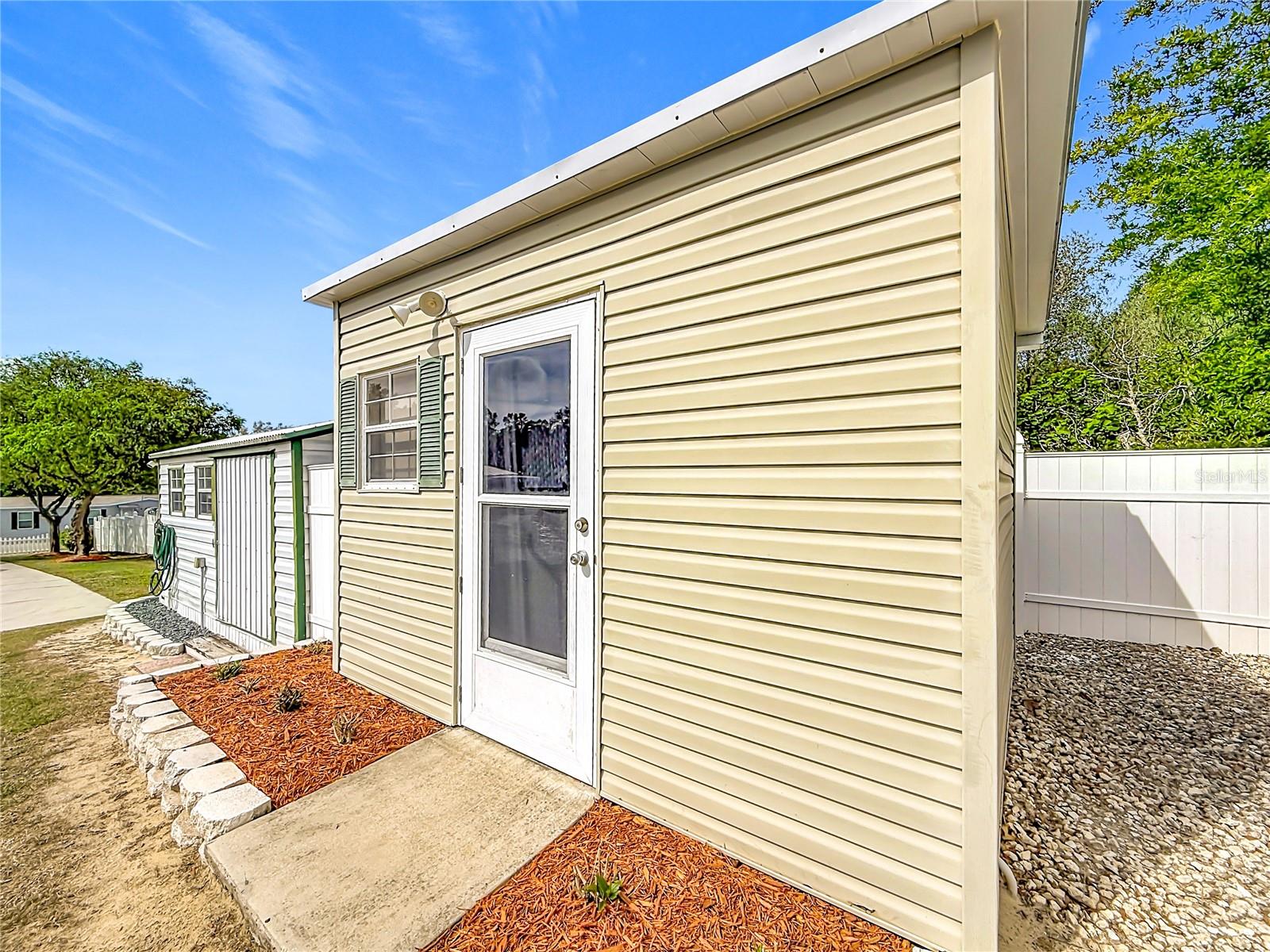 LADY LAKE SKYLINE HILLS UNIT 01 - Residential