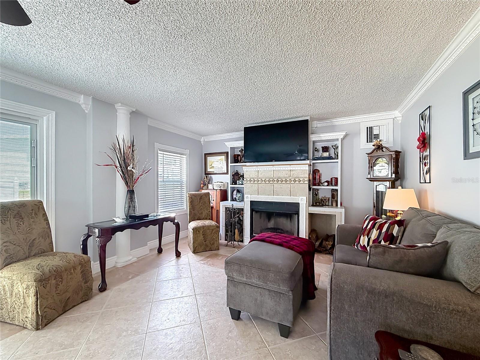 LADY LAKE SKYLINE HILLS UNIT 01 - Residential