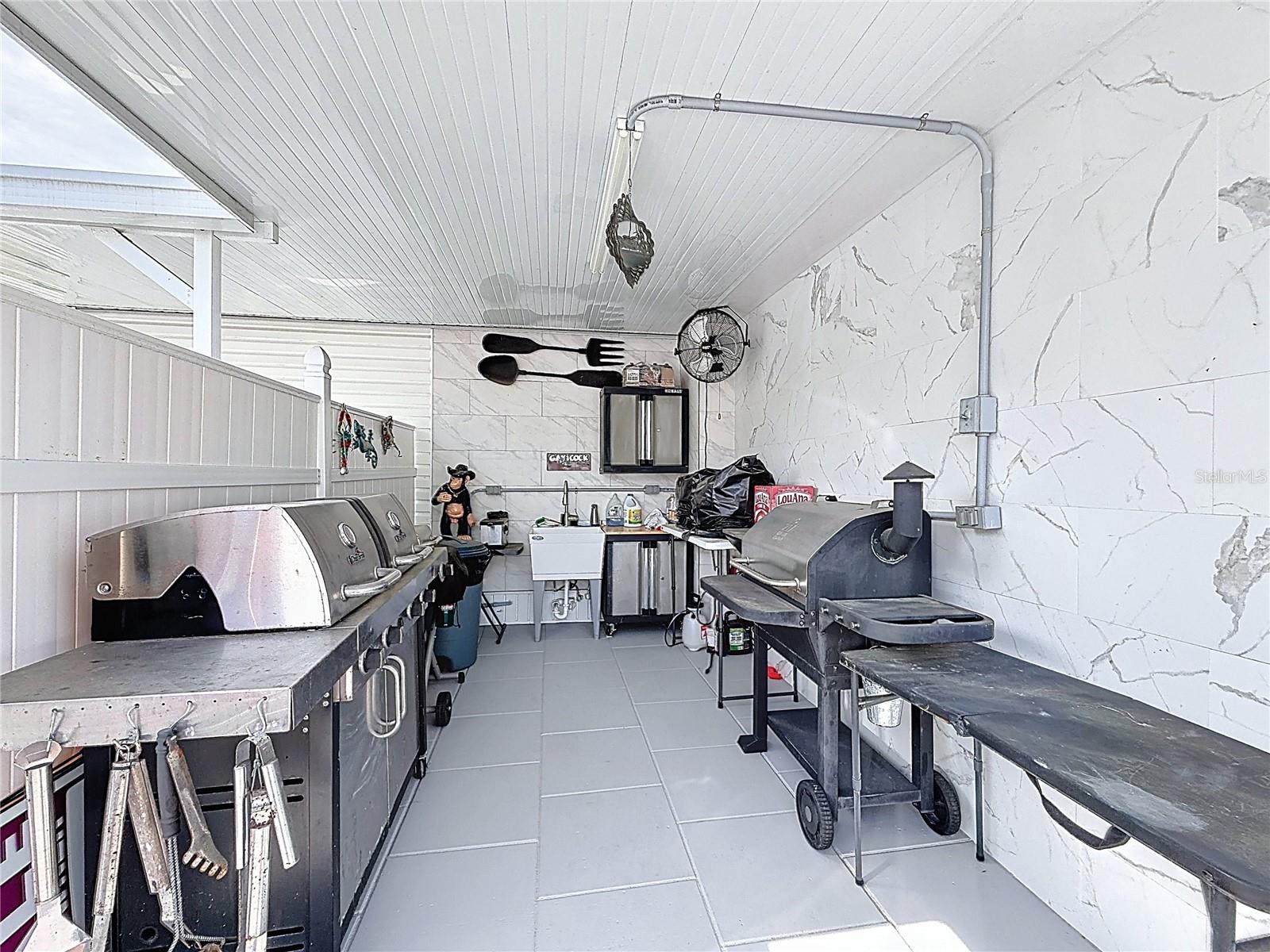 LADY LAKE SKYLINE HILLS UNIT 01 - Residential