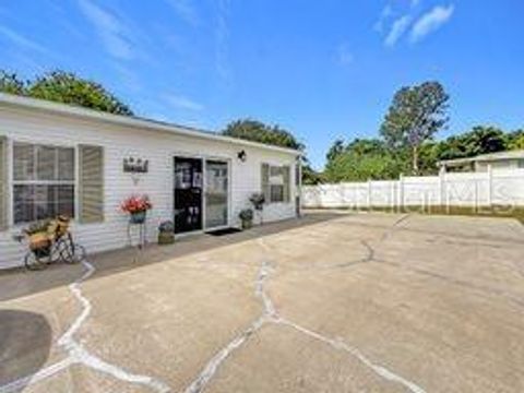 Tiny photo for 111 Mark Avenue, Lady Lake, FL 32159 (MLS # G5110463)