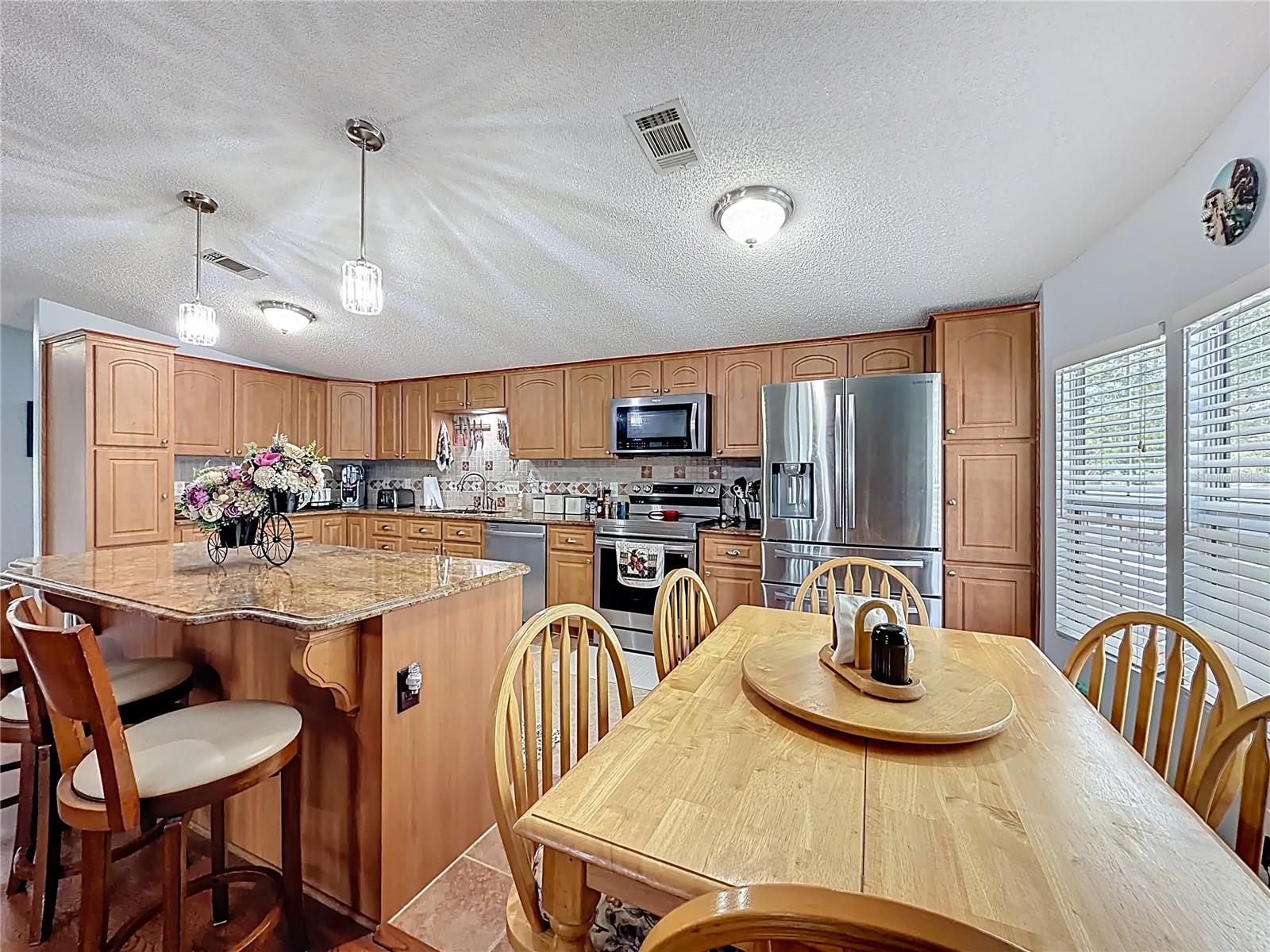 LADY LAKE SKYLINE HILLS UNIT 01 - Residential