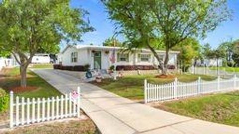 Tiny photo for 111 Mark Avenue, Lady Lake, FL 32159 (MLS # G5110463)