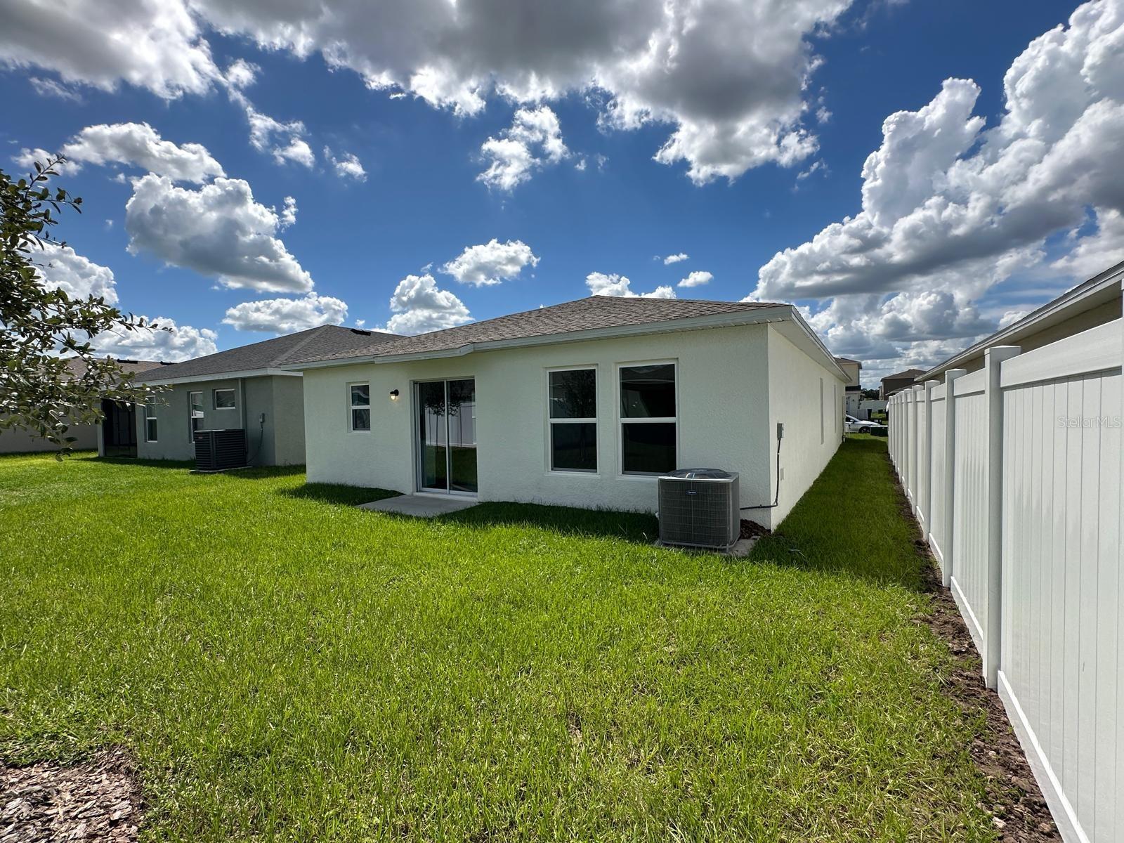 EAGLE HAMMOCK - Residential Lease