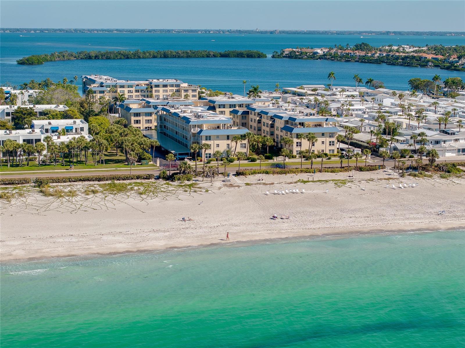 BEACH HARBOR CLUB - Residential