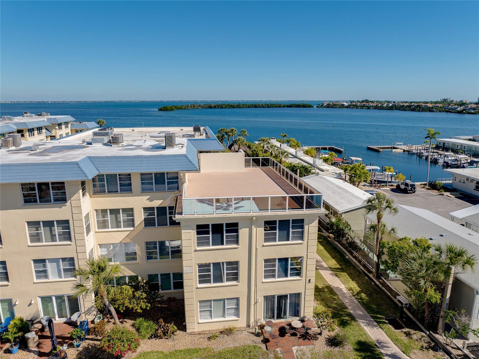 BEACH HARBOR CLUB - Residential