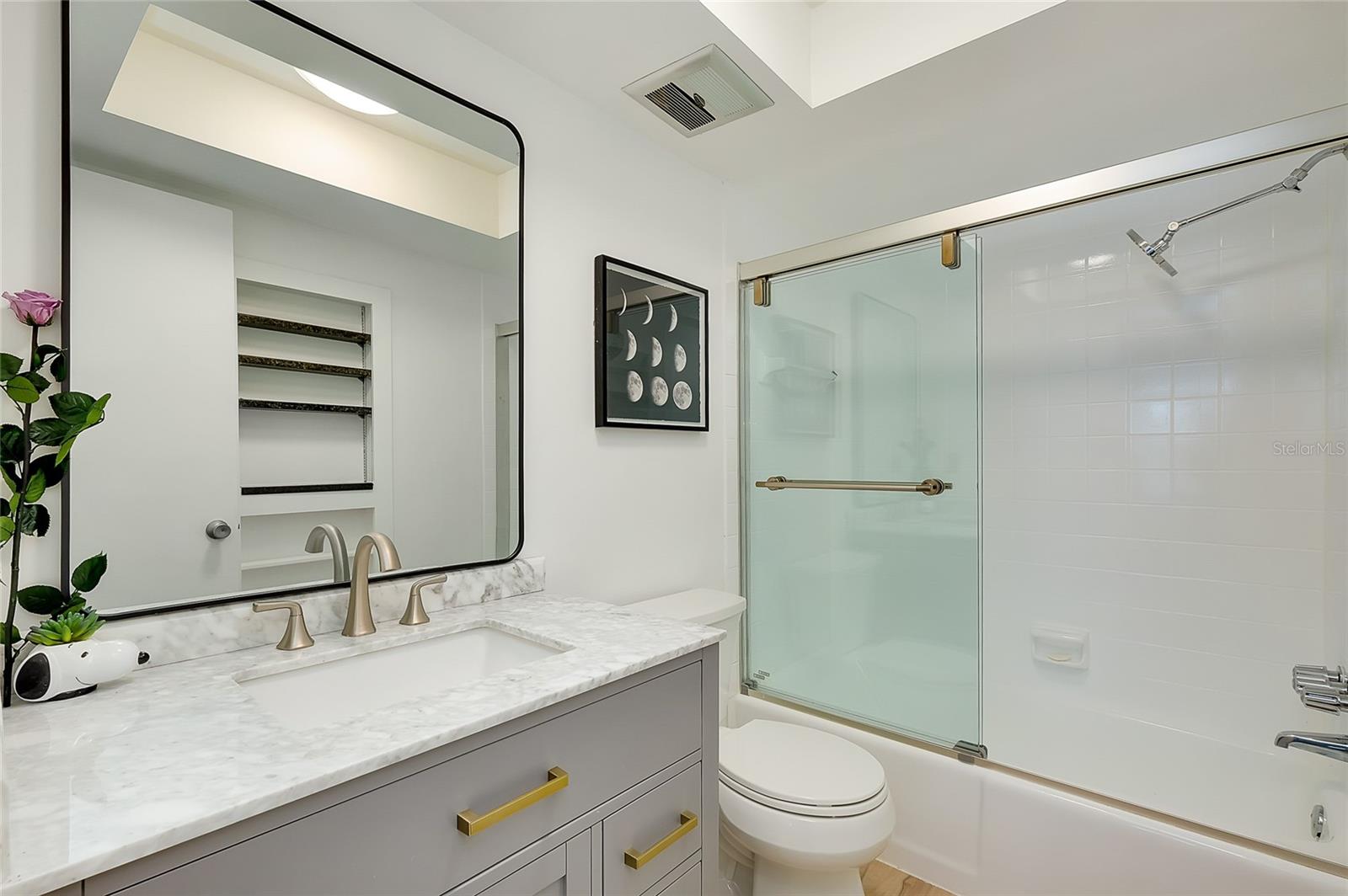 BEACH HARBOR CLUB - Residential