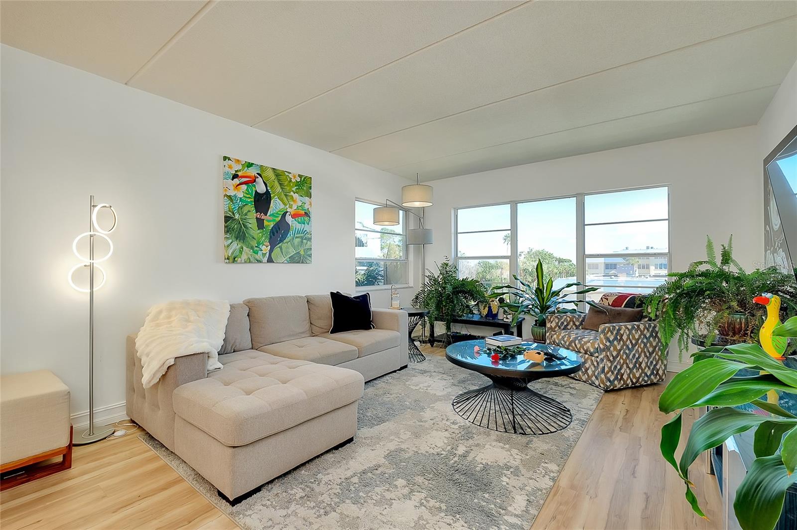 BEACH HARBOR CLUB - Residential