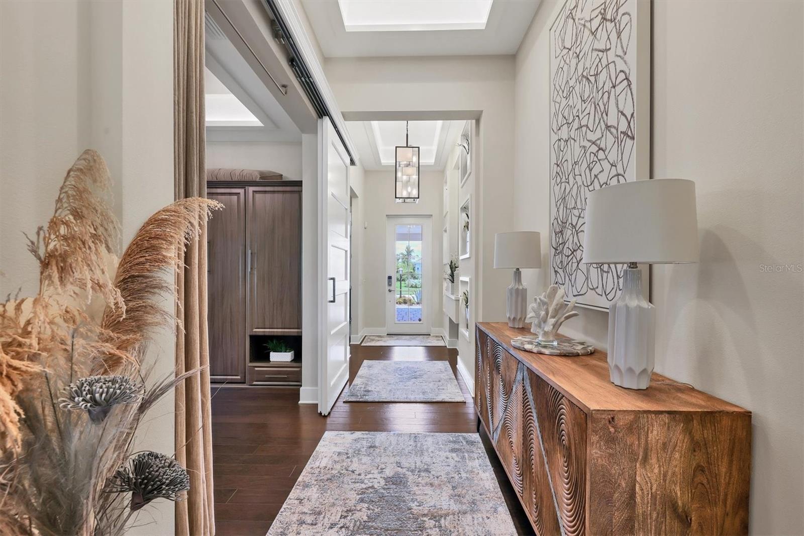 LAKEHOUSE COVE/WATERSIDE PH 1 - Residential