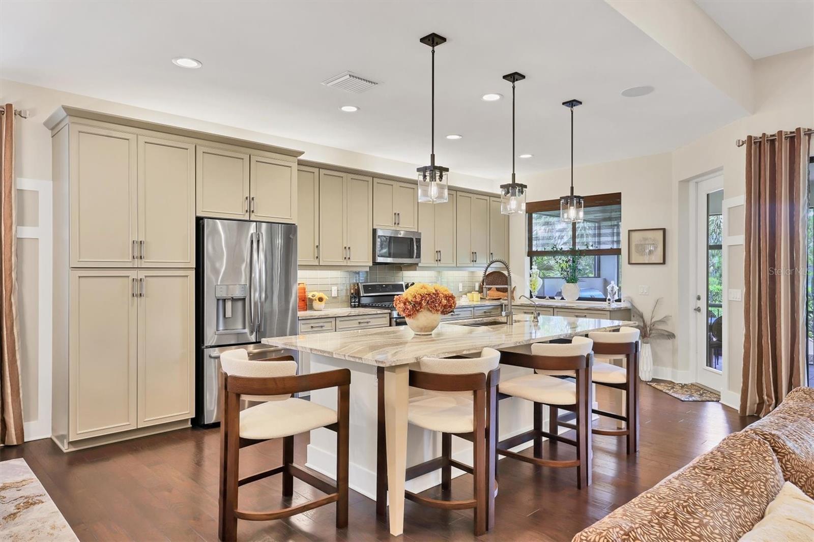 LAKEHOUSE COVE/WATERSIDE PH 1 - Residential