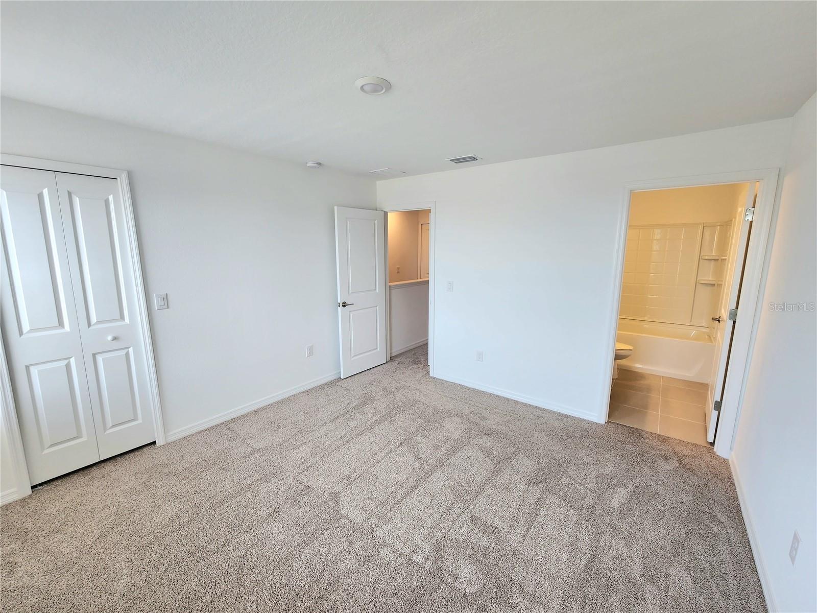 ARTISAN LAKES EDGESTONE NORTH PH I & II - Residential Lease