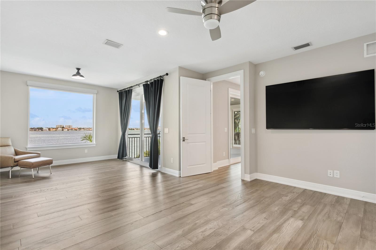 BAHIA SHORES 6TH ADD - Residential