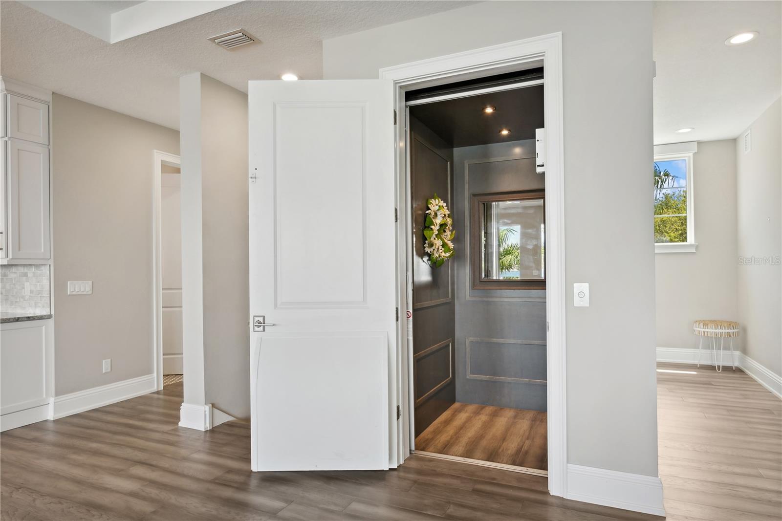 BAHIA SHORES 6TH ADD - Residential