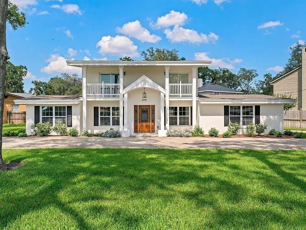 Photo of 219 Nob Hill Circle, Longwood, FL 32779 (MLS # O6440332)