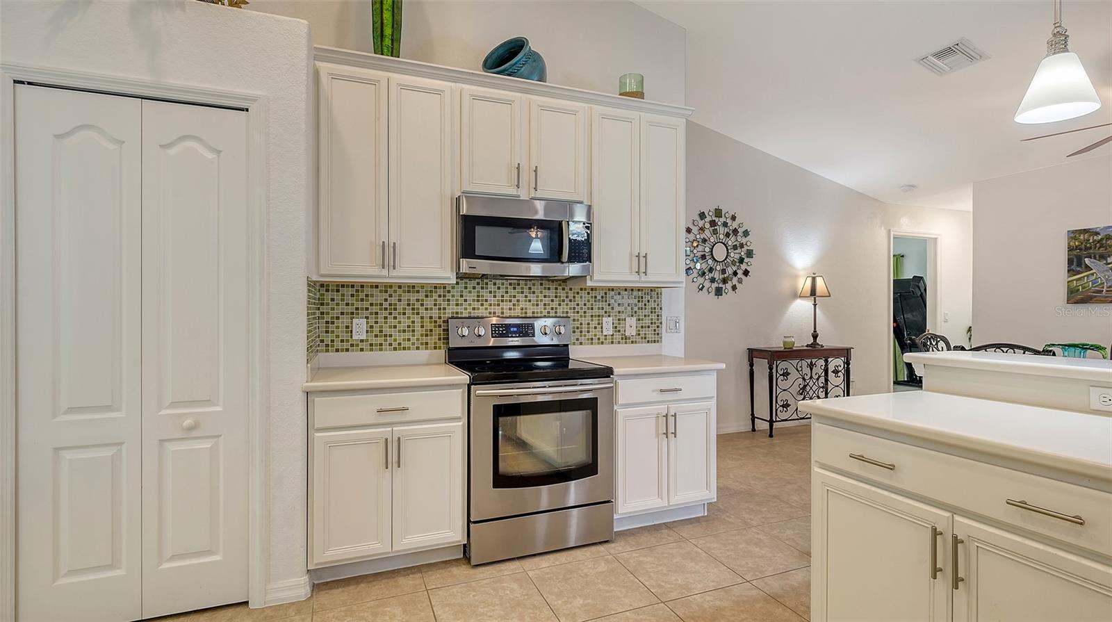 ROTONDA WEST LONG MEADOW - Residential