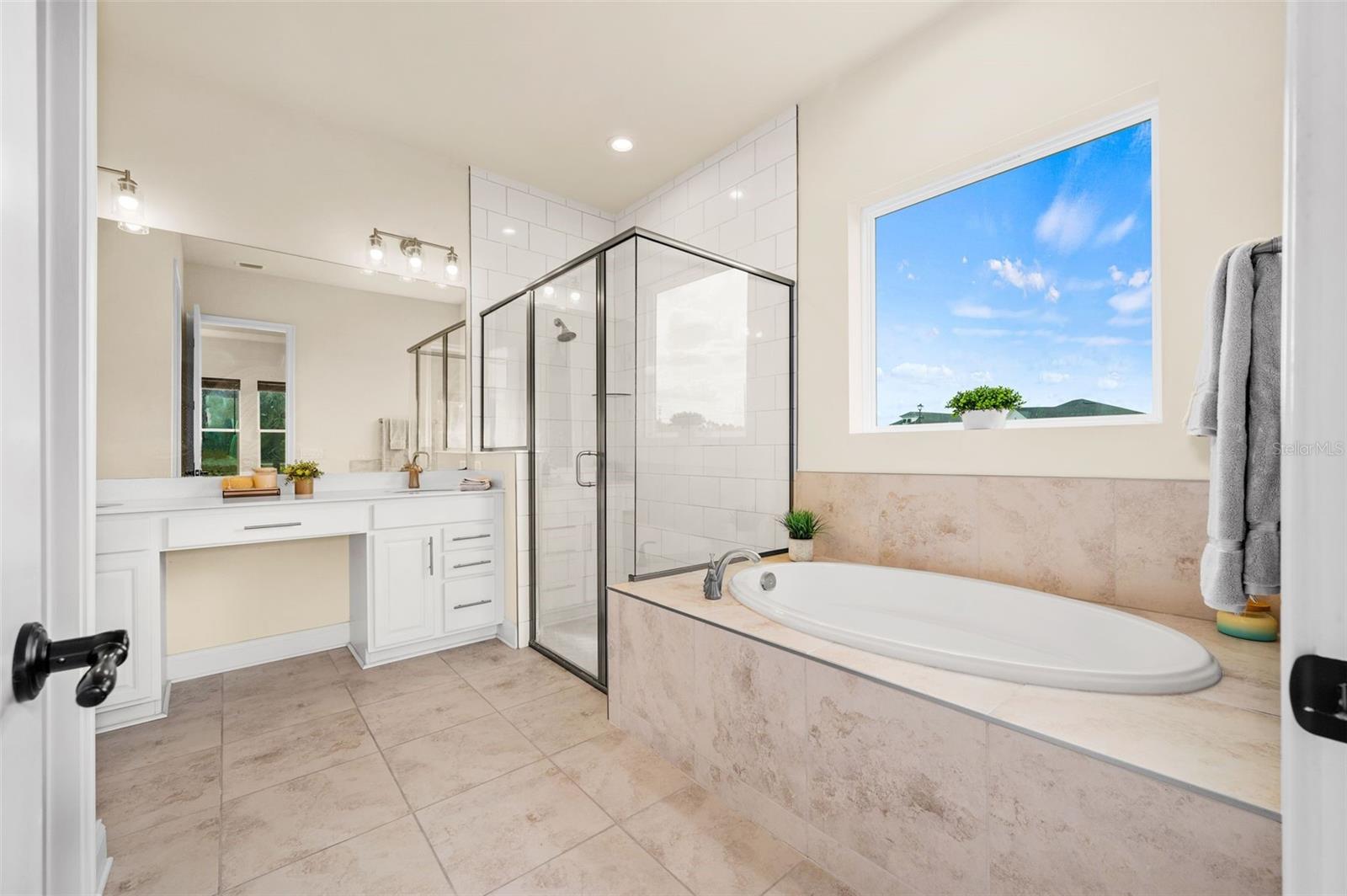 OAKMONT PH 4 PB 36 PG 83 - Residential