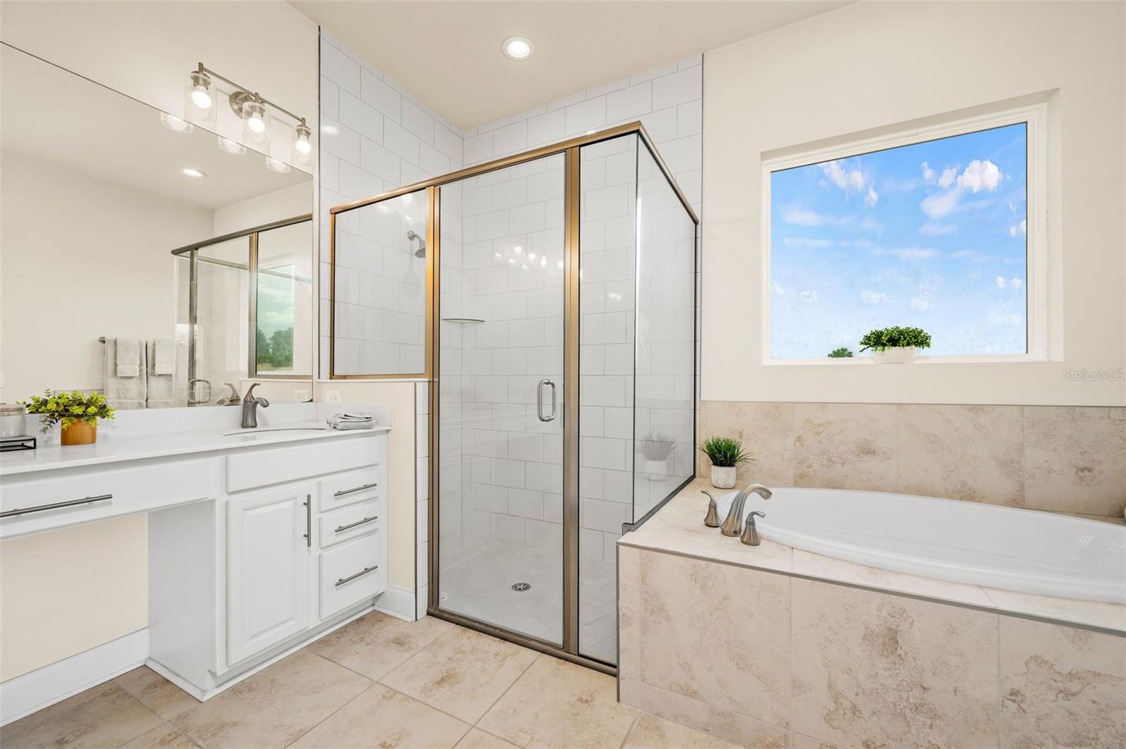 OAKMONT PH 4 PB 36 PG 83 - Residential