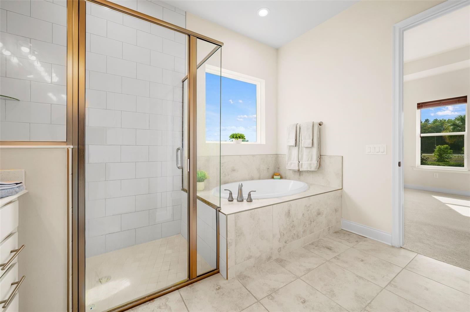 OAKMONT PH 4 PB 36 PG 83 - Residential