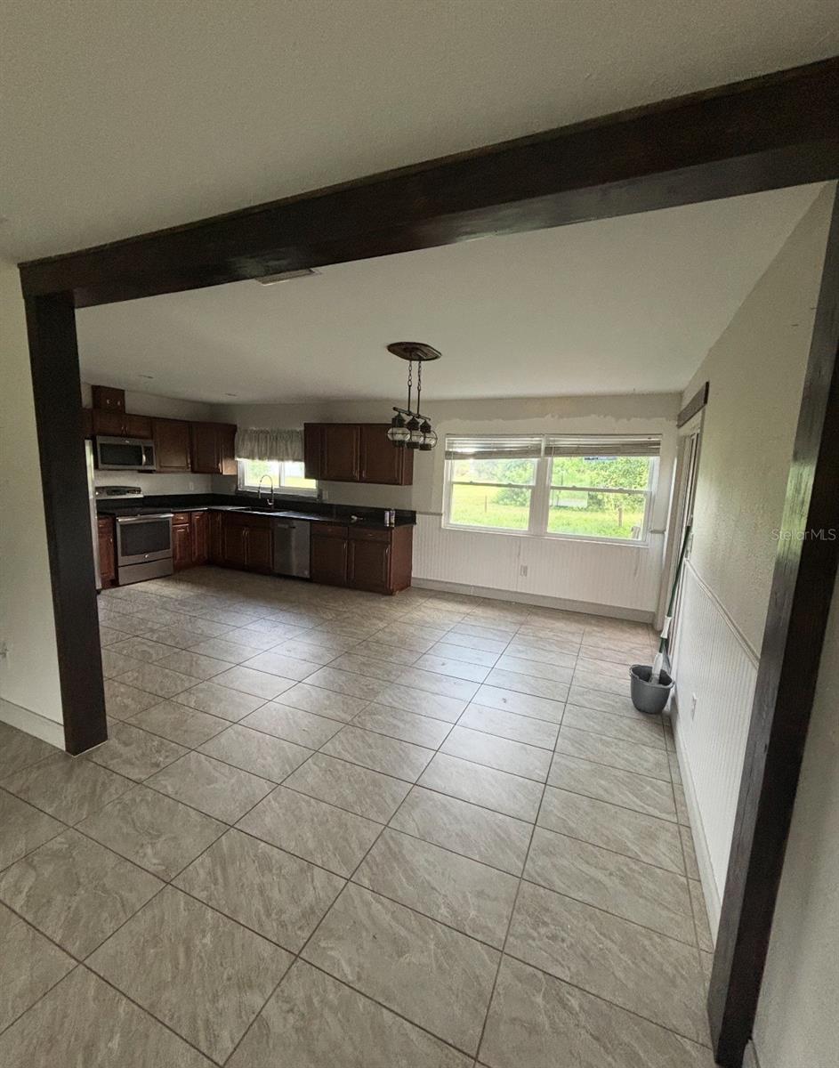 6735 APPOMATTOX DRIVE, NORTH PORT, FL, 34287 2 6735 APPOMATTOX DRIVE