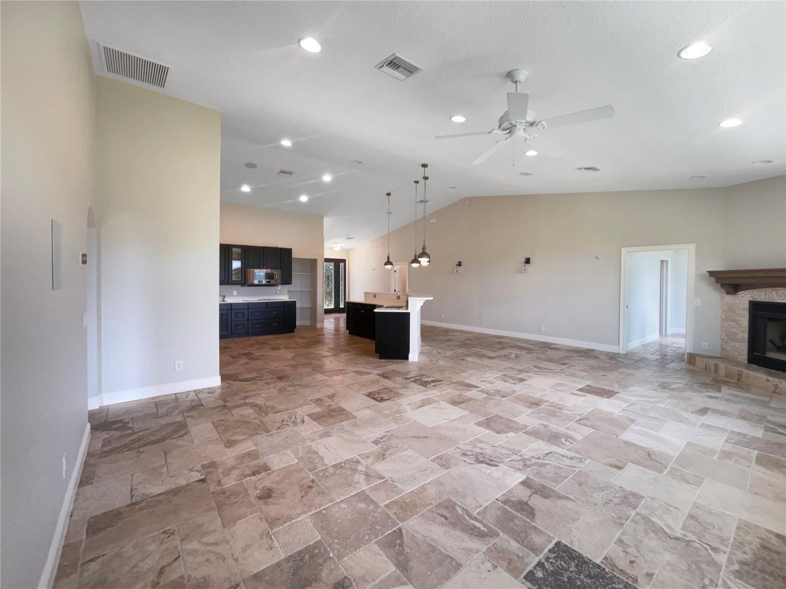 MAGNOLIA SHORES - Residential