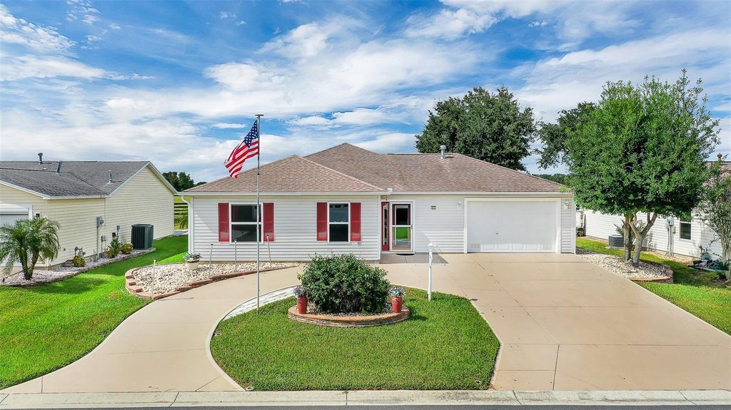 Photo of 1230 Carvello Drive, The Villages, FL 32162 (MLS # S5158891)