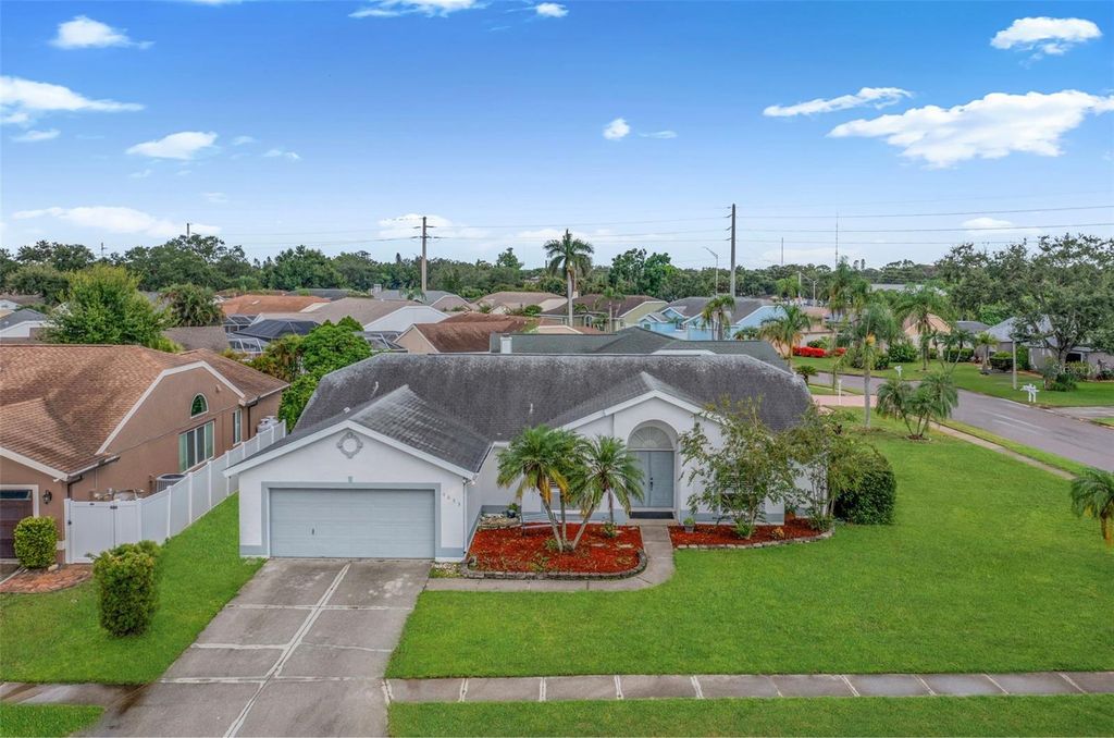 Photo of 4033 Dover Drive E, Bradenton, FL 34203 (MLS # A4661665)
