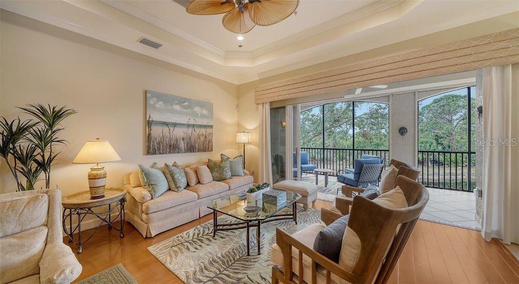 5208 PARISIENNE PLACE 202B33