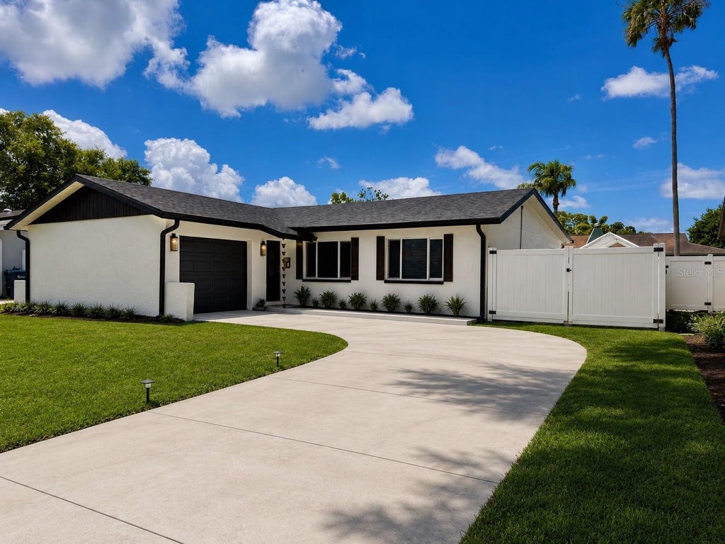 Photo of 9554 86th Avenue, Seminole, FL 33777 (MLS # TB8520938)