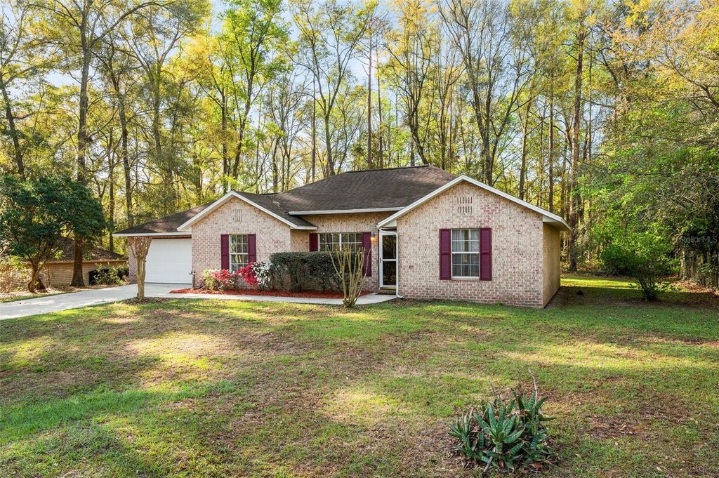 Photo of 16319 NW 120th Place, Alachua, FL 32615 (MLS # GC538587)