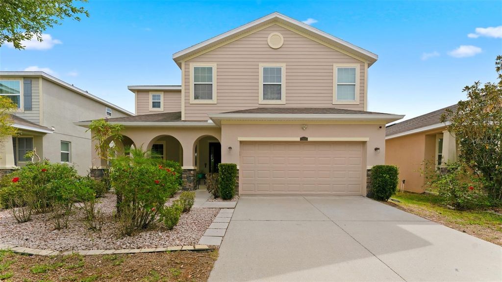 Photo of 11620 Warren Oaks Pl, Riverview, FL 33578 (MLS # TB8495634)