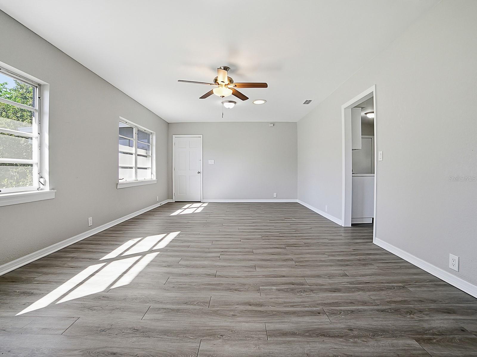 SPGS BATH & YACHT CLUB UNIT 01 - Residential