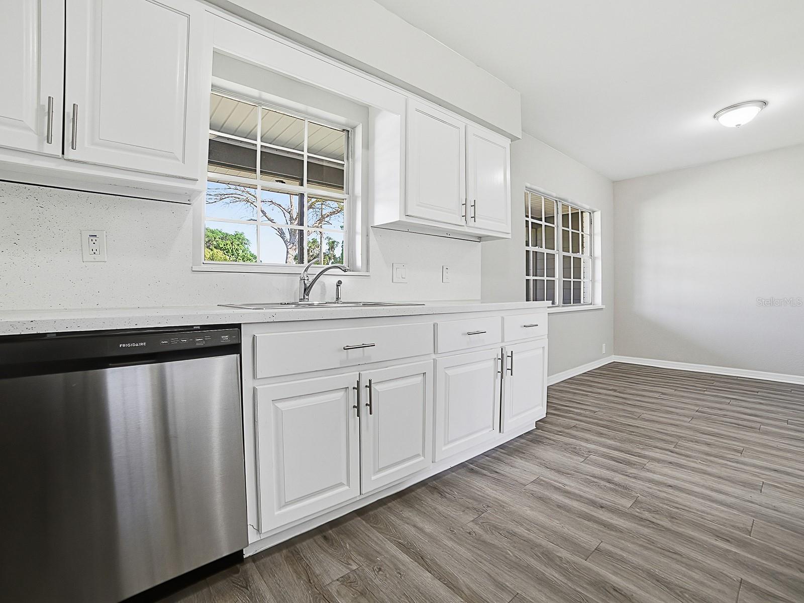 SPGS BATH & YACHT CLUB UNIT 01 - Residential