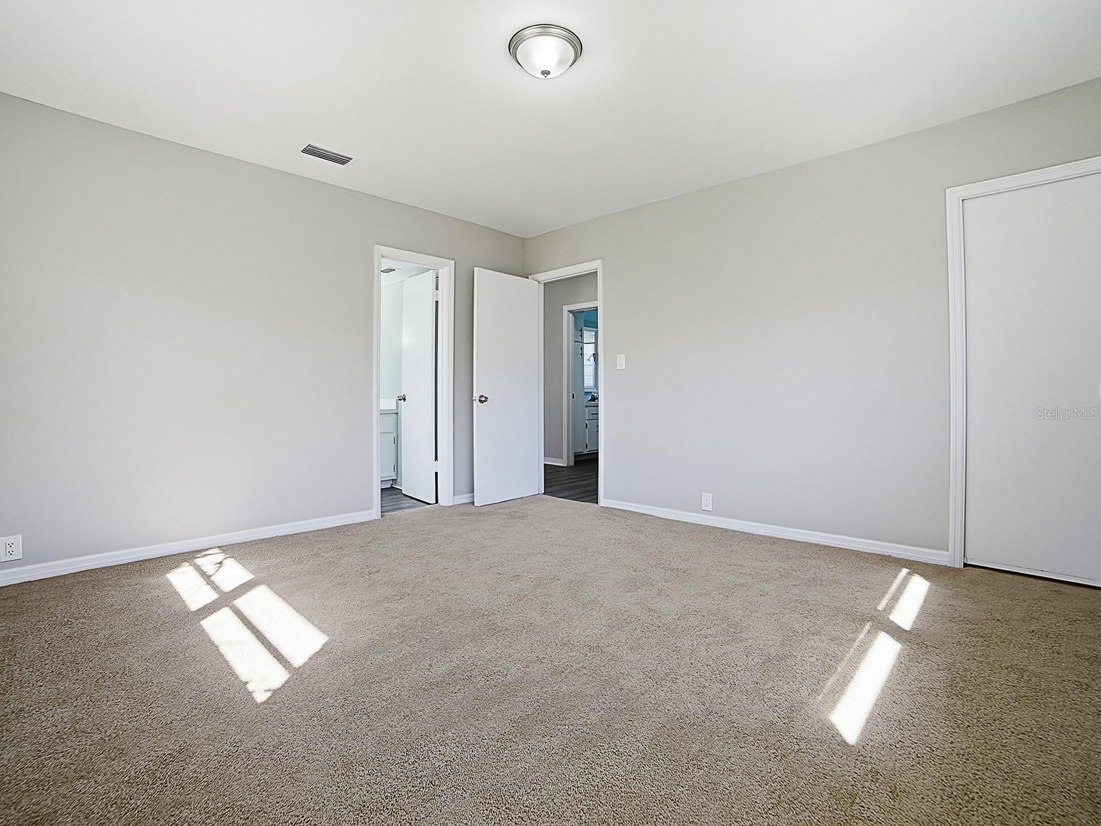 SPGS BATH & YACHT CLUB UNIT 01 - Residential