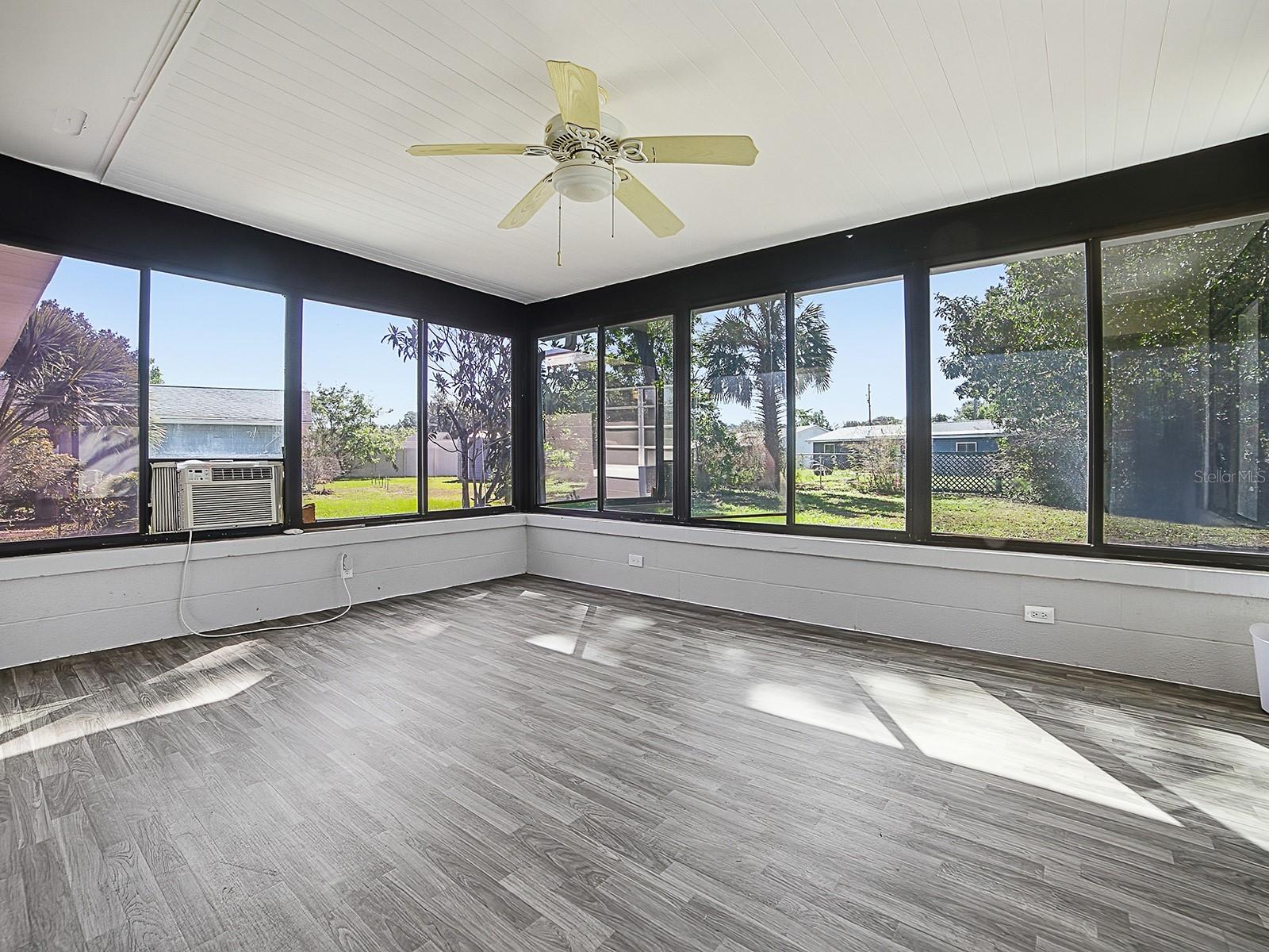 SPGS BATH & YACHT CLUB UNIT 01 - Residential